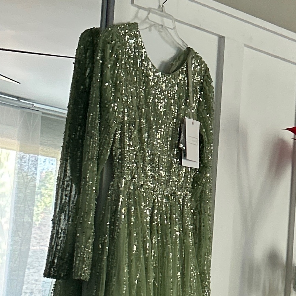 Mac Duggal Green Tiered Bishop Sleeve Gown - Picture 5 of 7